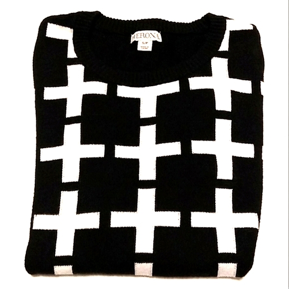 NWOT Merona SuPer Soft B/W Knit Cross Print Crewneck Sweater - Picture 13 of 13